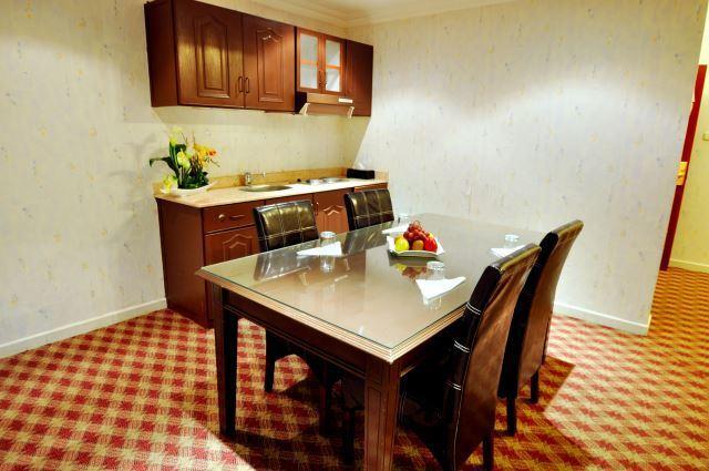 Dellmon Shrouq Hotel Riyadh Ruang foto